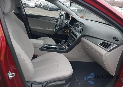 2015 Hyundai Sonata Se z USA, uszkodzony, nr VIN 5NPE24AF3FH207729